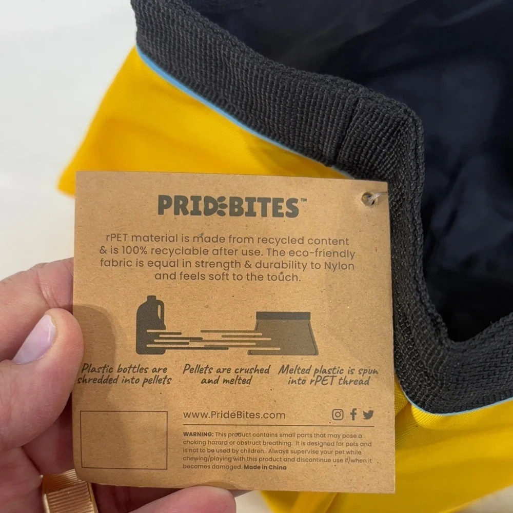 ⛵️nwt Yellow travel Dog Bowl collapsible